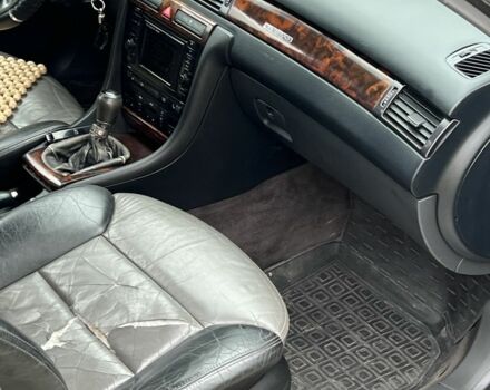 Ауди А6 1999 в Жовкве на Automoto.ua Синий Ауди А6, объемом двигателя 2.5 л и пробегом 300 тыс. км за 2400 $, фото 5 на Automoto.ua