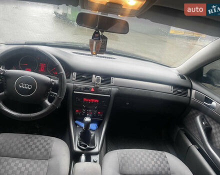 Синий Ауди А6, объемом двигателя 2.5 л и пробегом 340 тыс. км за 4500 $, фото 5 на Automoto.ua