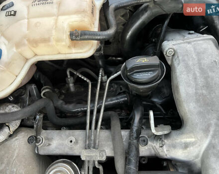 Синий Ауди А6, объемом двигателя 2.5 л и пробегом 375 тыс. км за 4999 $, фото 49 на Automoto.ua