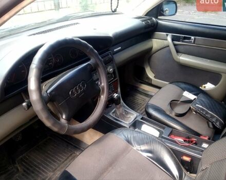 Синий Ауди А6, объемом двигателя 2.6 л и пробегом 300 тыс. км за 3000 $, фото 1 на Automoto.ua