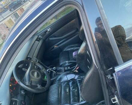 Синій Ауді А6, об'ємом двигуна 1.8 л та пробігом 380 тис. км за 2550 $, фото 1 на Automoto.ua