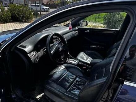 Синий Ауди А6, объемом двигателя 2.5 л и пробегом 430 тыс. км за 4000 $, фото 1 на Automoto.ua