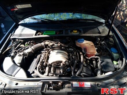 Ауди А6 2000 в Новой Водолаге на Automoto.ua Синий Ауди А6, объемом двигателя 2.4 л и пробегом 300 тыс. км за 2600 $, фото 1 на Automoto.ua