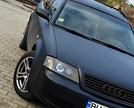 Синий Ауди А6, объемом двигателя 2.5 л и пробегом 380 тыс. км за 5000 $, фото 1 на Automoto.ua