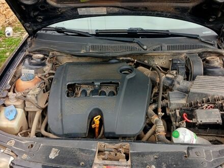 Синій Ауді А6, об'ємом двигуна 1.9 л та пробігом 450 тис. км за 4400 $, фото 1 на Automoto.ua