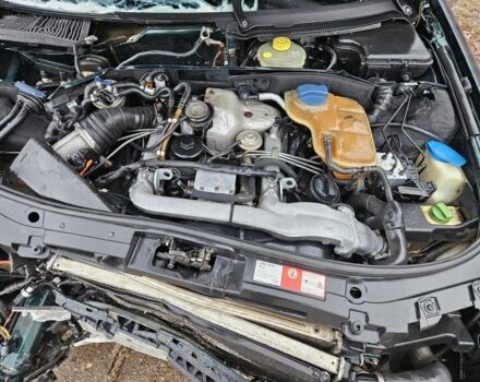 Зелений Ауді А6, об'ємом двигуна 2.5 л та пробігом 240 тис. км за 1600 $, фото 4 на Automoto.ua