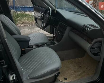 Зеленый Ауди А6, объемом двигателя 2.6 л и пробегом 285 тыс. км за 4000 $, фото 6 на Automoto.ua