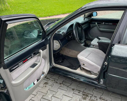 Зелений Ауді А6, об'ємом двигуна 2.31 л та пробігом 240 тис. км за 2200 $, фото 4 на Automoto.ua