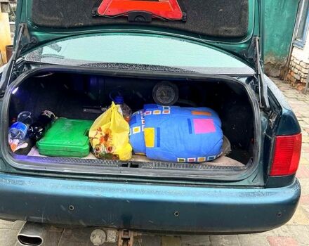 Зеленый Ауди А6, объемом двигателя 2.6 л и пробегом 270 тыс. км за 3000 $, фото 1 на Automoto.ua