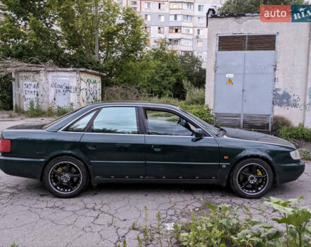 Зеленый Ауди А6, объемом двигателя 2.6 л и пробегом 380 тыс. км за 3500 $, фото 4 на Automoto.ua