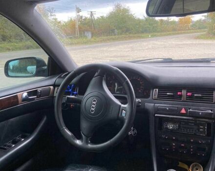 Зеленый Ауди А6, объемом двигателя 2.8 л и пробегом 350 тыс. км за 3750 $, фото 4 на Automoto.ua