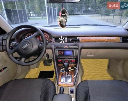 Зеленый Ауди А6, объемом двигателя 2.39 л и пробегом 265 тыс. км за 4600 $, фото 11 на Automoto.ua