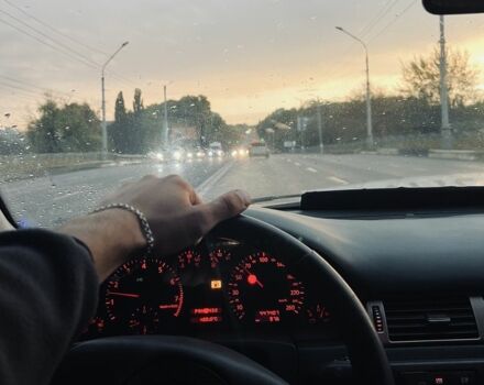 Зеленый Ауди А6, объемом двигателя 2.4 л и пробегом 444 тыс. км за 2750 $, фото 6 на Automoto.ua