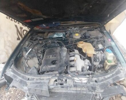 Зеленый Ауди А6, объемом двигателя 1.8 л и пробегом 200 тыс. км за 1600 $, фото 3 на Automoto.ua