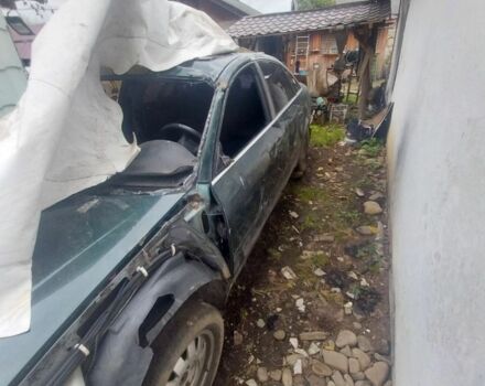 Зеленый Ауди А6, объемом двигателя 1.8 л и пробегом 200 тыс. км за 1600 $, фото 1 на Automoto.ua