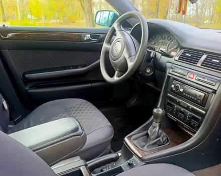 Зеленый Ауди А6, объемом двигателя 1.8 л и пробегом 334 тыс. км за 3000 $, фото 5 на Automoto.ua