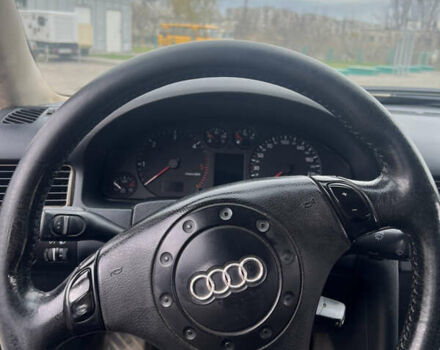Ауди А6 2000 в Дрогобыче на Automoto.ua Зеленый Ауди А6, объемом двигателя 2.5 л и пробегом 200 тыс. км за 3300 $, фото 3 на Automoto.ua