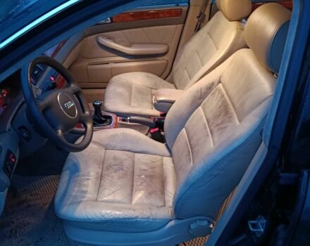 Зеленый Ауди А6, объемом двигателя 2.5 л и пробегом 334 тыс. км за 4100 $, фото 2 на Automoto.ua