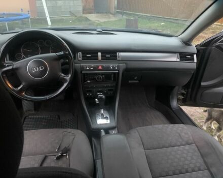 Зеленый Ауди А6, объемом двигателя 2.5 л и пробегом 251 тыс. км за 3600 $, фото 3 на Automoto.ua