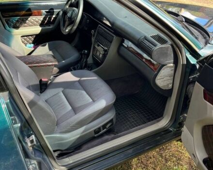 Зеленый Ауди А6, объемом двигателя 2.8 л и пробегом 380 тыс. км за 3000 $, фото 5 на Automoto.ua