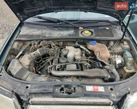 Зеленый Ауди А6, объемом двигателя 2.5 л и пробегом 400 тыс. км за 1850 $, фото 13 на Automoto.ua