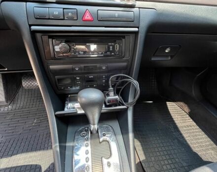 Ауді А6 1999 у Вінниці на Automoto.ua Зелений Ауді А6, об'ємом двигуна 2.5 л та пробігом 238 тис. км за 4100 $, фото 16 на Automoto.ua