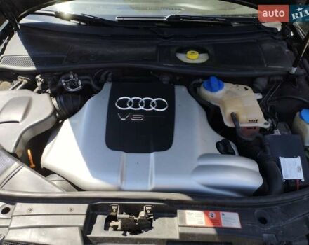 Зеленый Ауди А6, объемом двигателя 2.5 л и пробегом 328 тыс. км за 4500 $, фото 5 на Automoto.ua