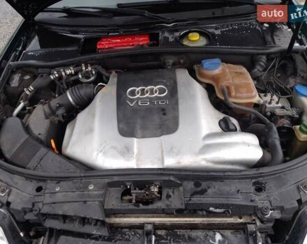 Зеленый Ауди А6, объемом двигателя 2.5 л и пробегом 313 тыс. км за 4900 $, фото 6 на Automoto.ua