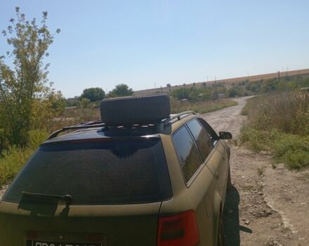 Зелений Ауді А6, об'ємом двигуна 0 л та пробігом 300 тис. км за 2000 $, фото 4 на Automoto.ua