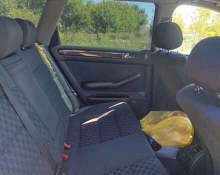 Зелений Ауді А6, об'ємом двигуна 0 л та пробігом 300 тис. км за 2000 $, фото 3 на Automoto.ua