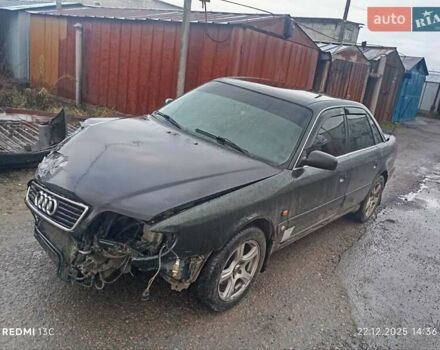 Зеленый Ауди А6, объемом двигателя 2.6 л и пробегом 458 тыс. км за 1500 $, фото 1 на Automoto.ua