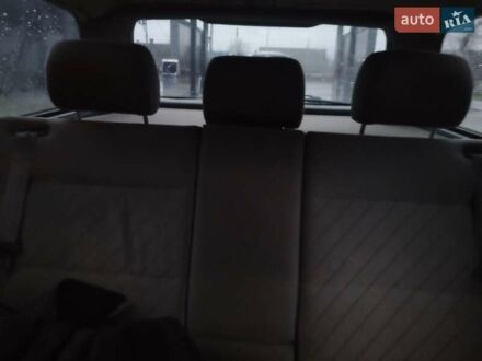 Зеленый Ауди А6, объемом двигателя 2.6 л и пробегом 330 тыс. км за 4000 $, фото 1 на Automoto.ua