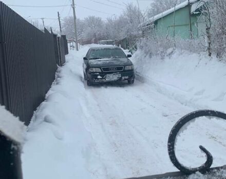 Зеленый Ауди А6, объемом двигателя 2.6 л и пробегом 400 тыс. км за 1600 $, фото 1 на Automoto.ua