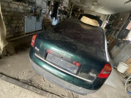 Зеленый Ауди А6, объемом двигателя 2.4 л и пробегом 203 тыс. км за 999 $, фото 1 на Automoto.ua