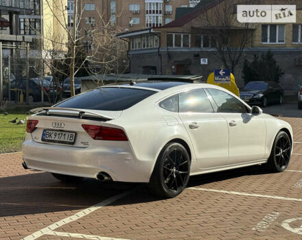 Белый Ауди A7 Sportback, объемом двигателя 3 л и пробегом 300 тыс. км за 12500 $, фото 5 на Automoto.ua