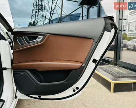 Белый Ауди A7 Sportback, объемом двигателя 3 л и пробегом 140 тыс. км за 24000 $, фото 22 на Automoto.ua