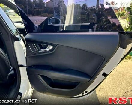 Белый Ауди A7 Sportback, объемом двигателя 3 л и пробегом 264 тыс. км за 15000 $, фото 4 на Automoto.ua
