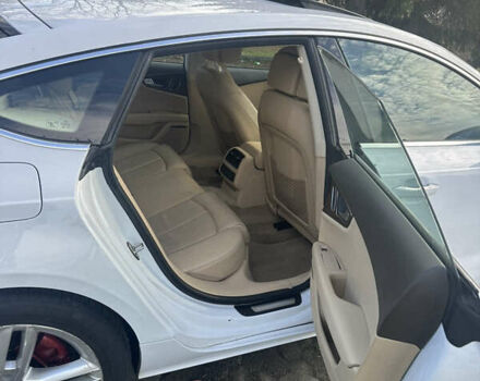 Белый Ауди A7 Sportback, объемом двигателя 3 л и пробегом 198 тыс. км за 18000 $, фото 5 на Automoto.ua