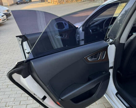 Белый Ауди A7 Sportback, объемом двигателя 3 л и пробегом 336 тыс. км за 13700 $, фото 61 на Automoto.ua