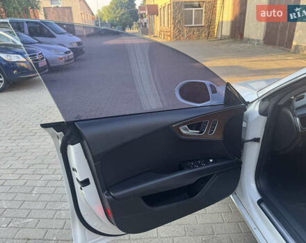 Белый Ауди A7 Sportback, объемом двигателя 3 л и пробегом 336 тыс. км за 13500 $, фото 44 на Automoto.ua