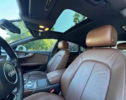 Белый Ауди A7 Sportback, объемом двигателя 3 л и пробегом 79 тыс. км за 13000 $, фото 6 на Automoto.ua