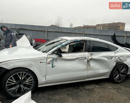 Белый Ауди A7 Sportback, объемом двигателя 3 л и пробегом 105 тыс. км за 9400 $, фото 4 на Automoto.ua