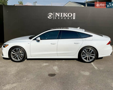 Белый Ауди A7 Sportback, объемом двигателя 2 л и пробегом 70 тыс. км за 48900 $, фото 3 на Automoto.ua