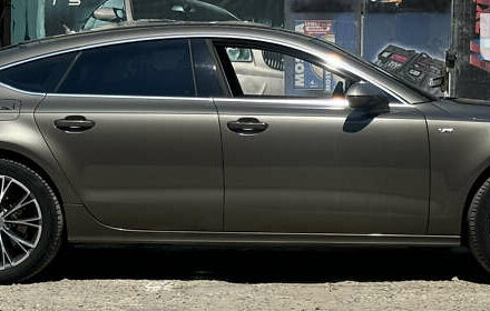 Серый Ауди A7 Sportback, объемом двигателя 3 л и пробегом 125 тыс. км за 18000 $, фото 7 на Automoto.ua