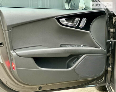 Серый Ауди A7 Sportback, объемом двигателя 2.8 л и пробегом 145 тыс. км за 13999 $, фото 18 на Automoto.ua