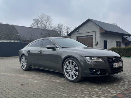 Ауди А7 2010 в Вараш (Кузнецовск) на Automoto.ua Серый Ауди А7, объемом двигателя 3 л и пробегом 255 тыс. км за 14800 $, фото 1 на Automoto.ua