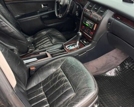 Белый Ауди А8, объемом двигателя 4.2 л и пробегом 432 тыс. км за 2900 $, фото 7 на Automoto.ua