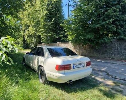 Белый Ауди А8, объемом двигателя 4.2 л и пробегом 350 тыс. км за 3500 $, фото 4 на Automoto.ua