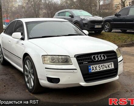 Белый Ауди А8, объемом двигателя 3.7 л и пробегом 320 тыс. км за 8000 $, фото 1 на Automoto.ua