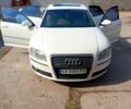 Белый Ауди А8, объемом двигателя 4.2 л и пробегом 300 тыс. км за 7600 $, фото 1 на Automoto.ua